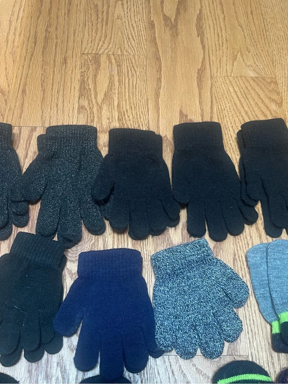 Kids bundle lot mittens